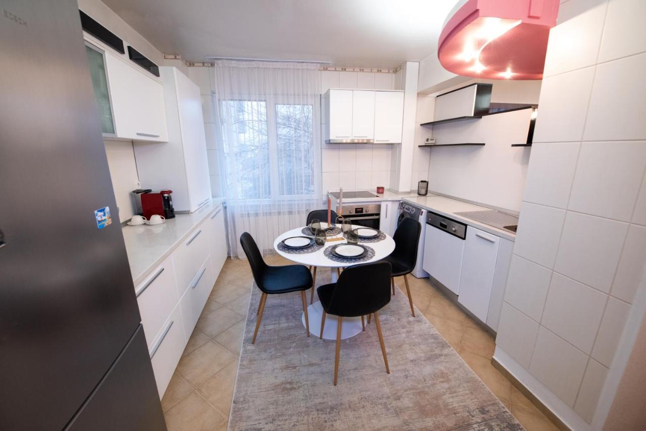 Cozy Apartment In Suceava Exterior photo