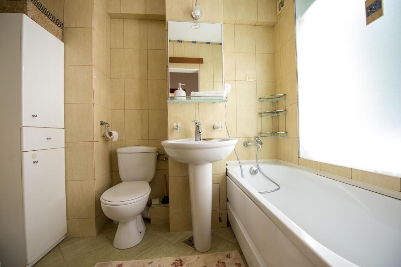 Cozy Apartment In Suceava Exterior photo